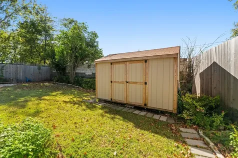 2205 N Plains Avenue Austin TX 78757