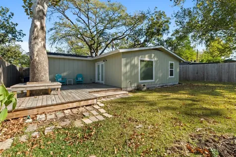 2205 N Plains Avenue Austin TX 78757