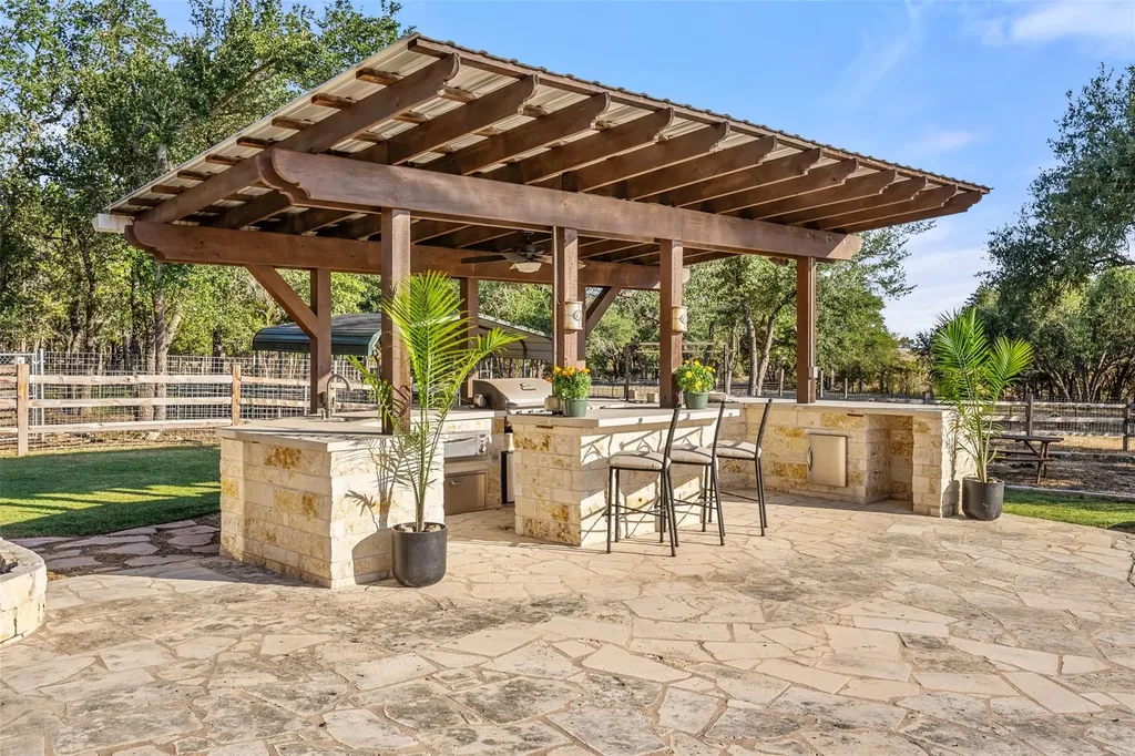 220 Fawn Meadow Drive Dripping Springs TX 78620