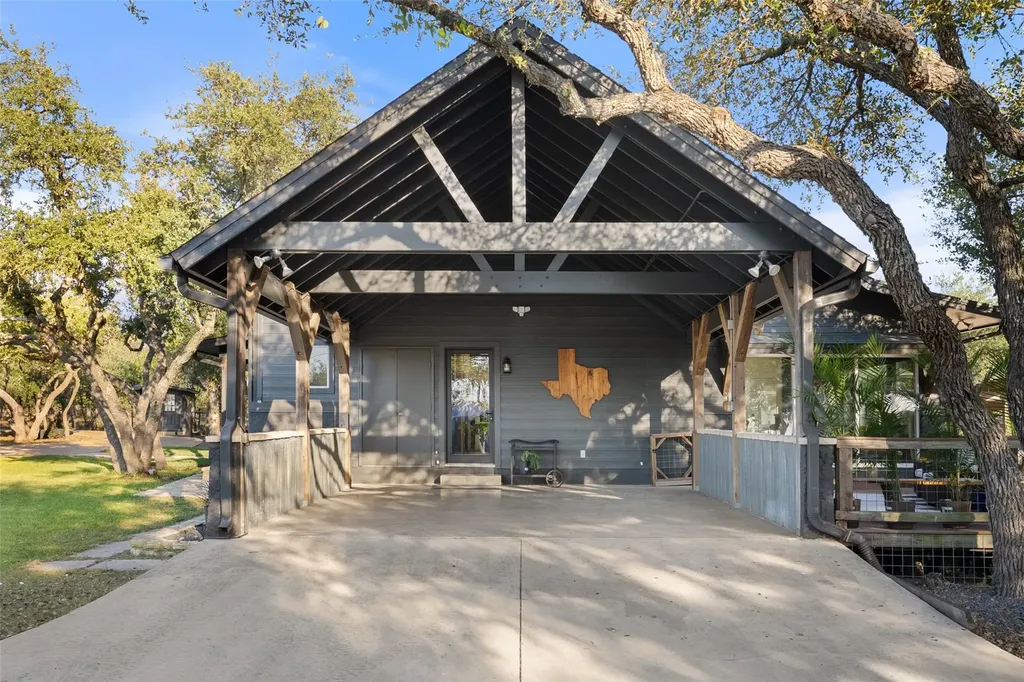 220 Fawn Meadow Drive Dripping Springs TX 78620