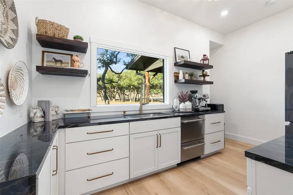 220 Fawn Meadow Drive Dripping Springs TX 78620