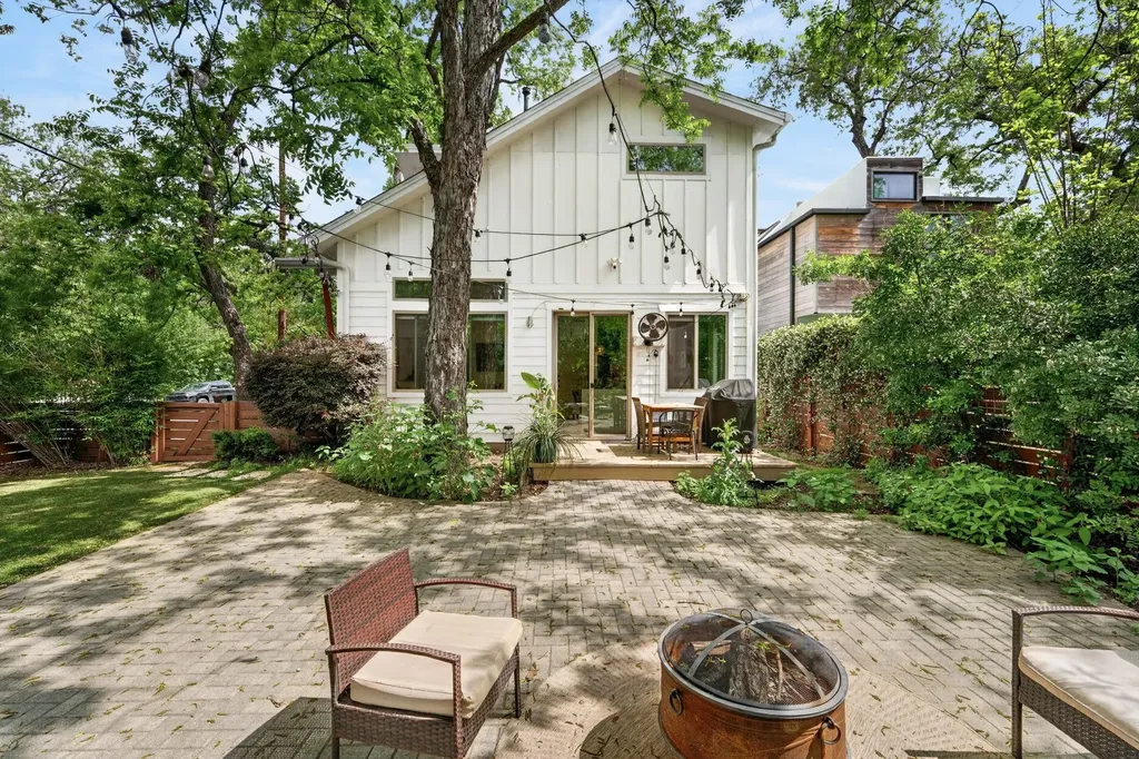 2601 Willow Street Austin TX 78702
