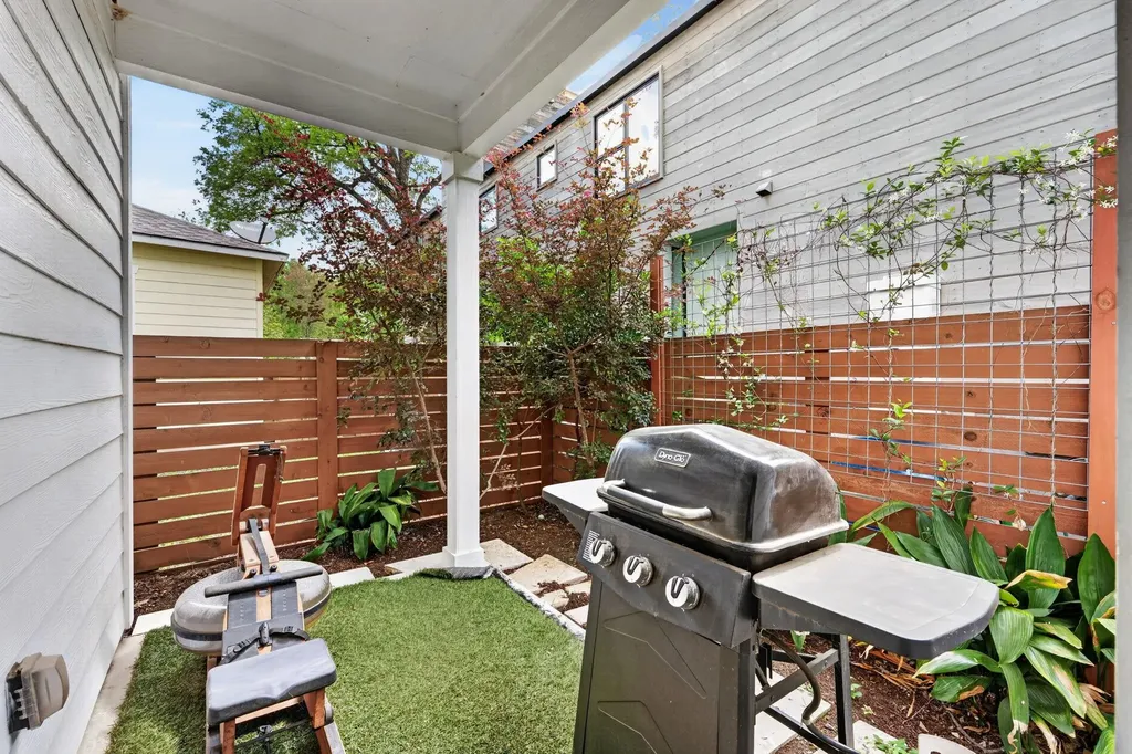 2601 Willow Street Austin TX 78702
