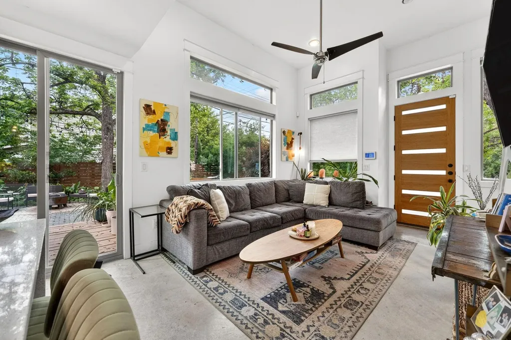 2601 Willow Street Austin TX 78702
