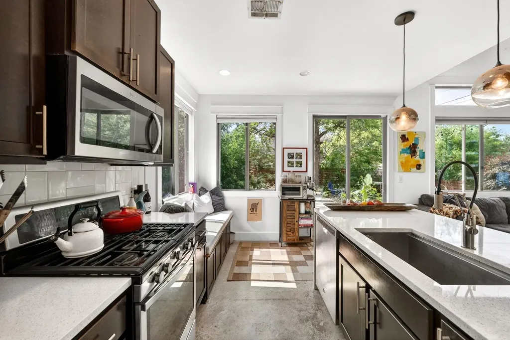 2601 Willow Street Austin TX 78702