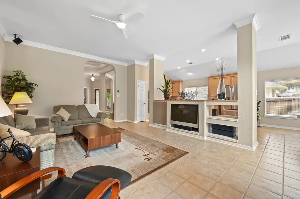 12909 Majestic Oaks Drive Austin TX 78732