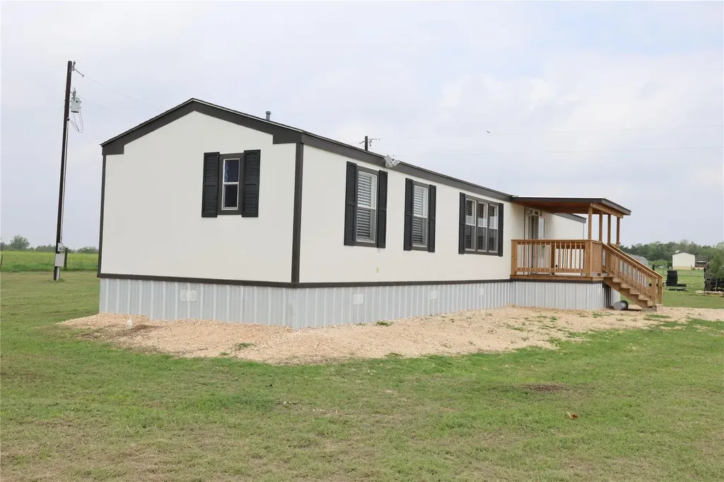 325 Lytton Lane Dale TX 78616