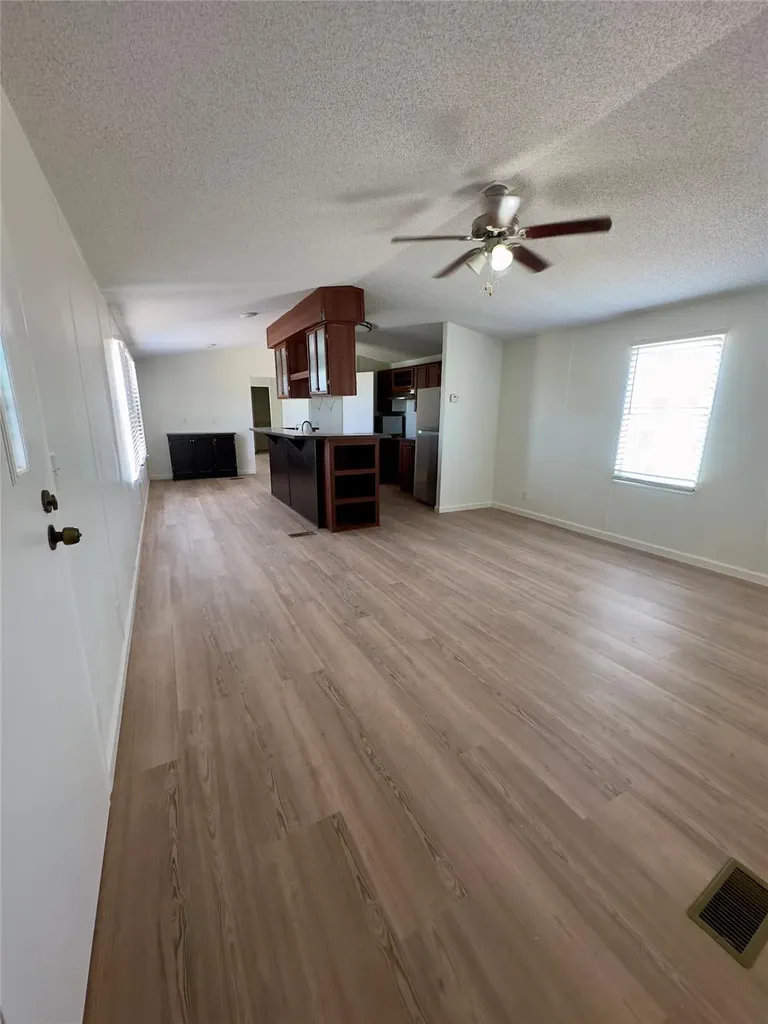 325 Lytton Lane Dale TX 78616