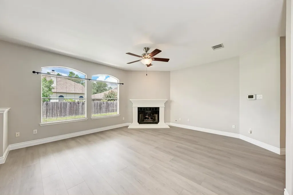 4408 Tello Path Austin TX 78749