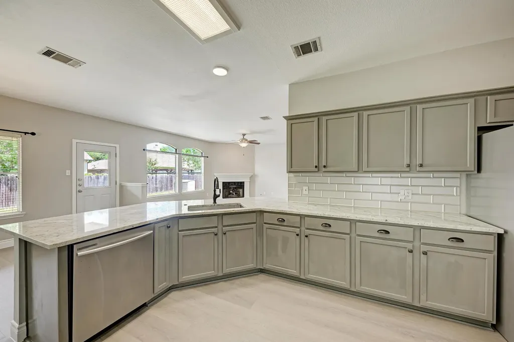 4408 Tello Path Austin TX 78749