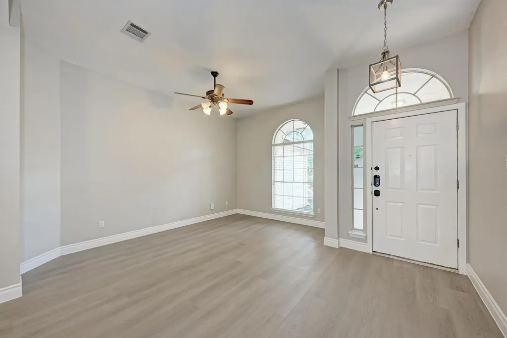 4408 Tello Path Austin TX 78749