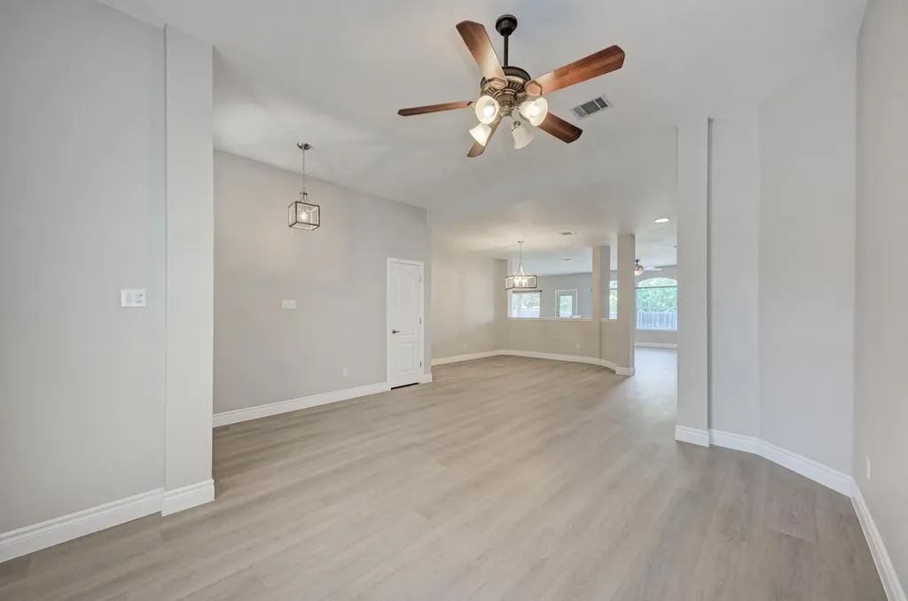 4408 Tello Path Austin TX 78749