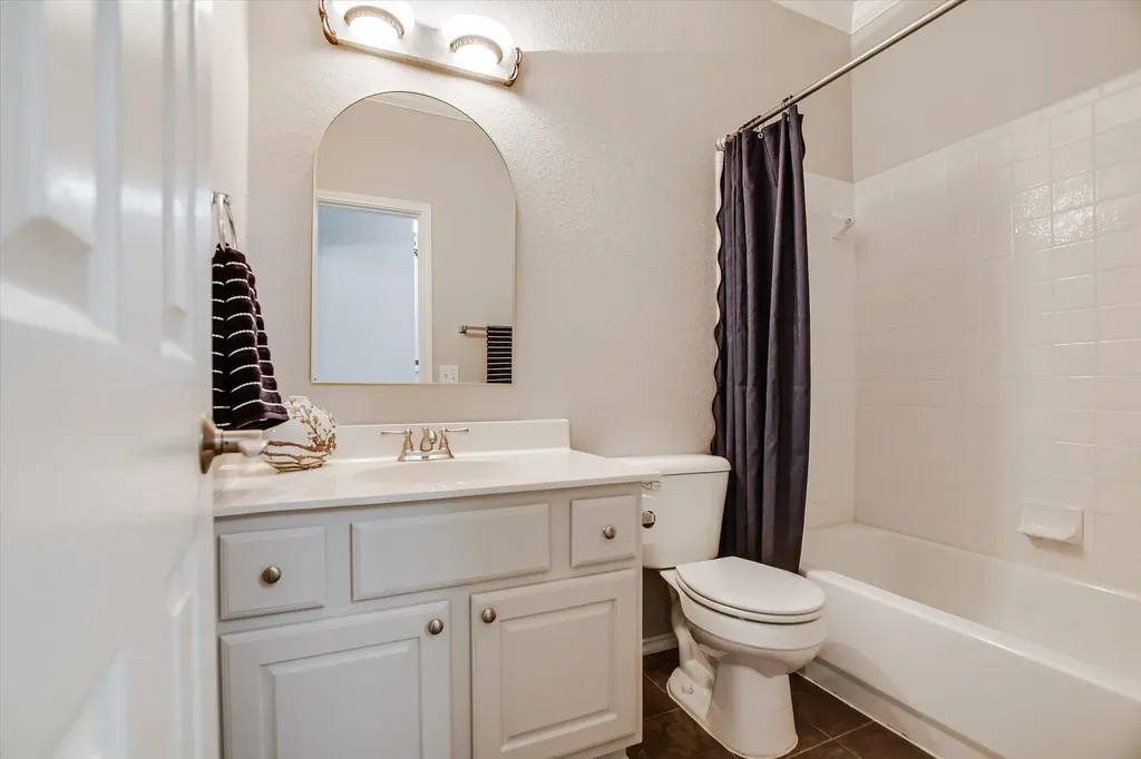 11524 Emerald Falls Drive Austin TX 78738