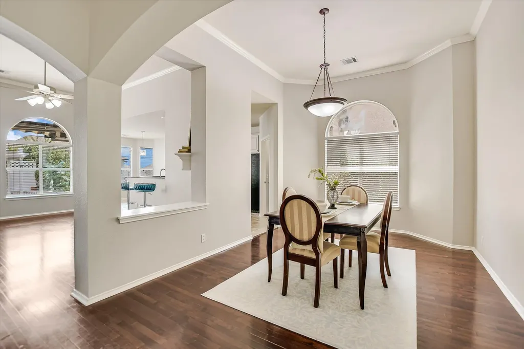 11524 Emerald Falls Drive Austin TX 78738