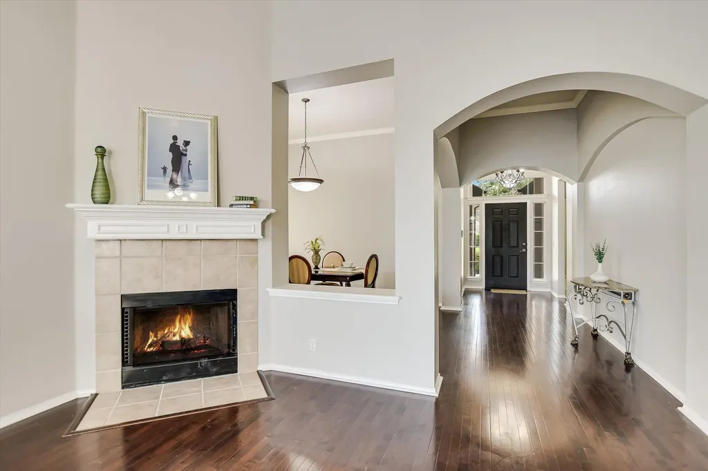 11524 Emerald Falls Drive Austin TX 78738