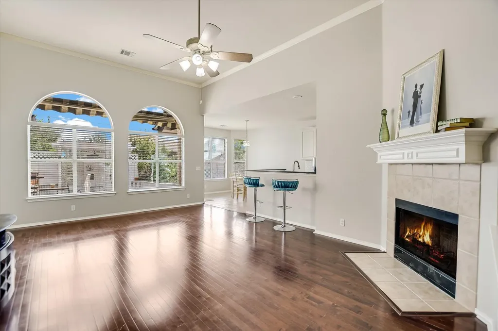 11524 Emerald Falls Drive Austin TX 78738