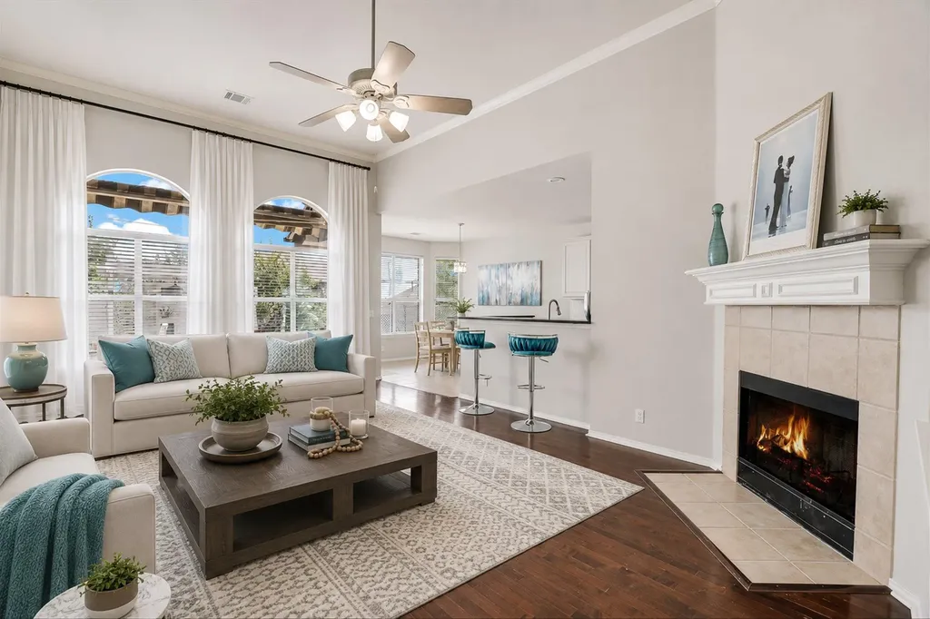 11524 Emerald Falls Drive Austin TX 78738