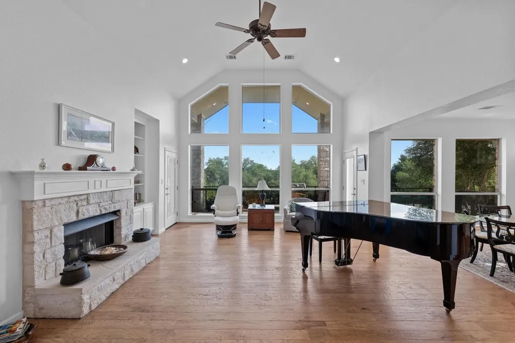 10978 W Cave Boulevard Dripping Springs TX 78620