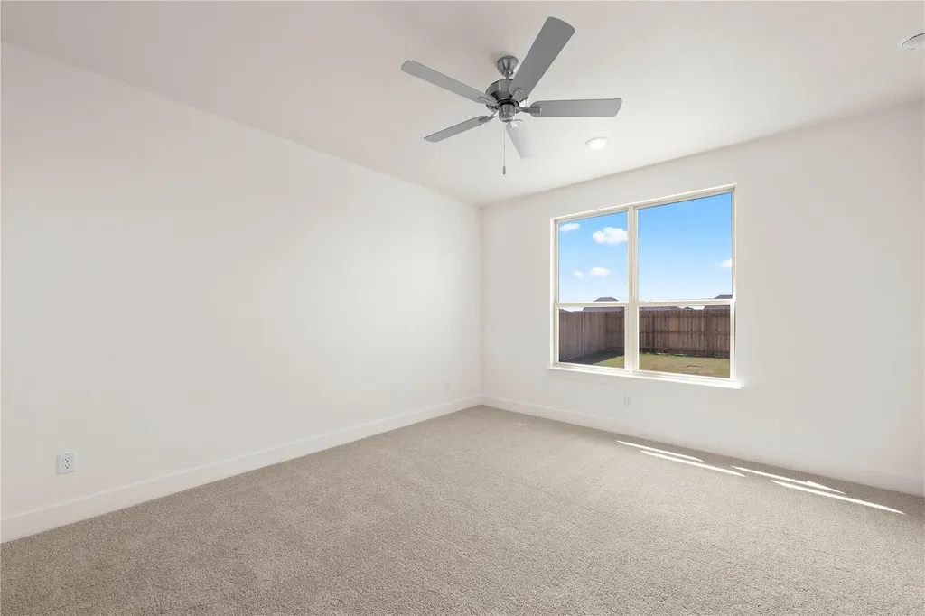 552 Gus Loop Georgetown TX 78626