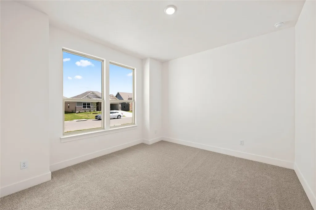 552 Gus Loop Georgetown TX 78626
