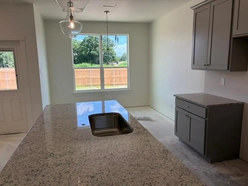 552 Gus Loop Georgetown TX 78626