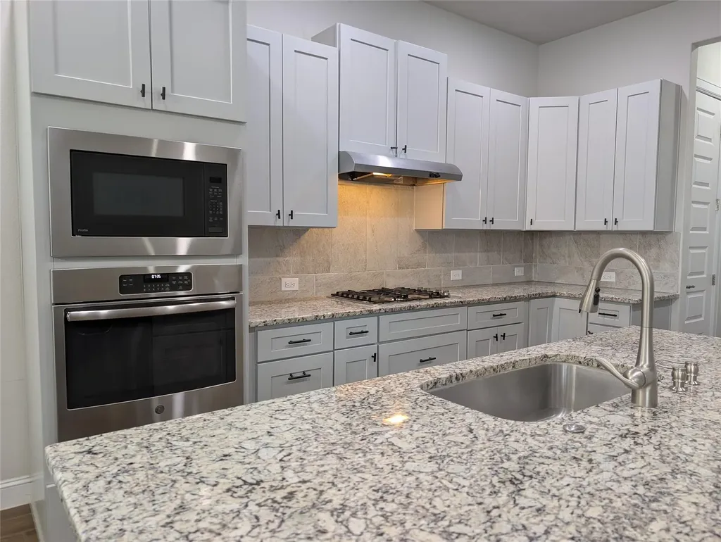 3112 Bouchette Cove Leander TX 78641