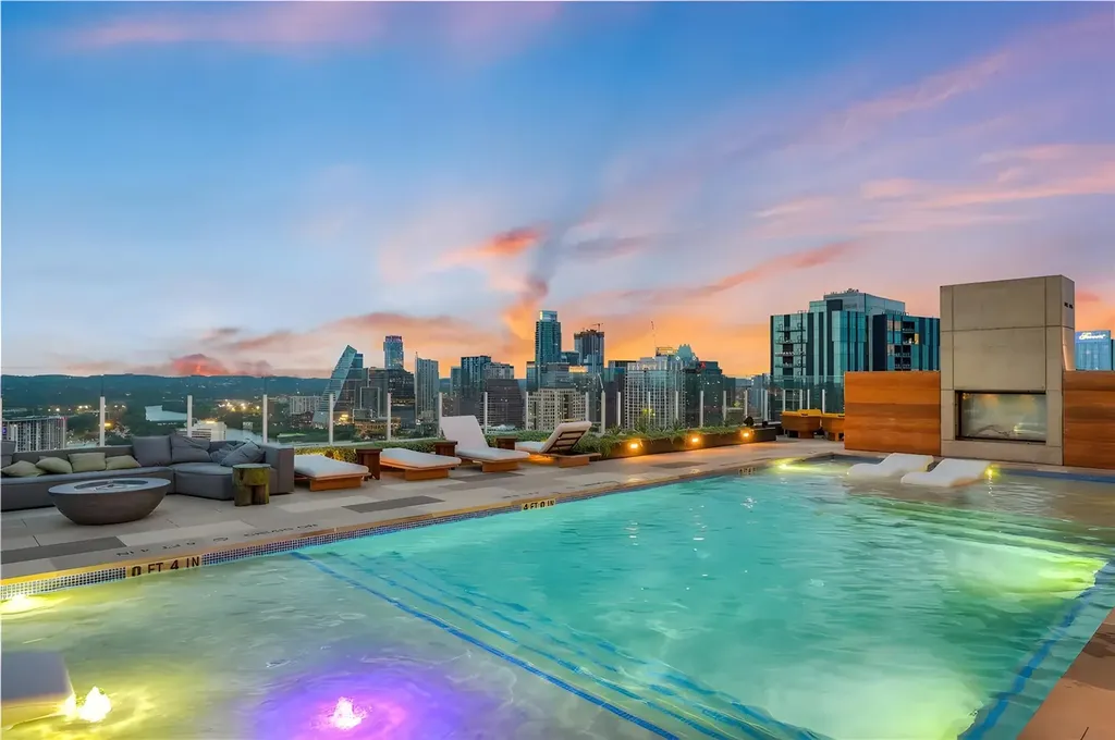48 East Avenue Austin TX 78701