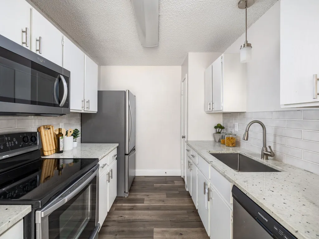 1811 Rainy Meadows Drive Austin TX 78758