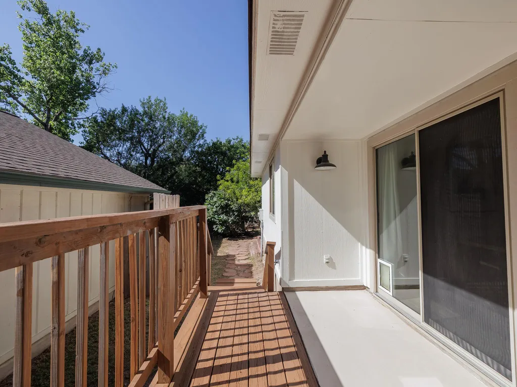 1811 Rainy Meadows Drive Austin TX 78758