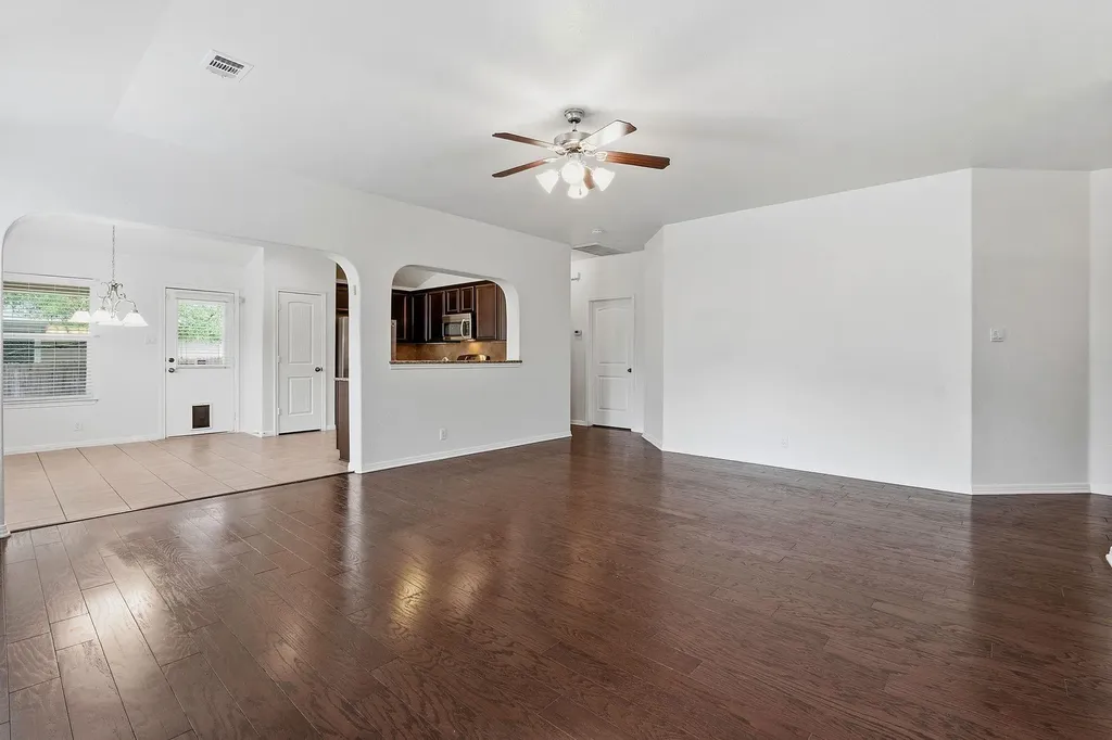 8541 Inca Dove Drive Austin TX 78729