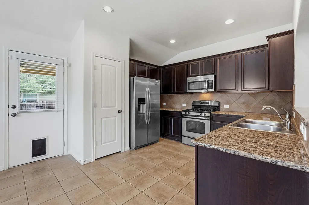 8541 Inca Dove Drive Austin TX 78729