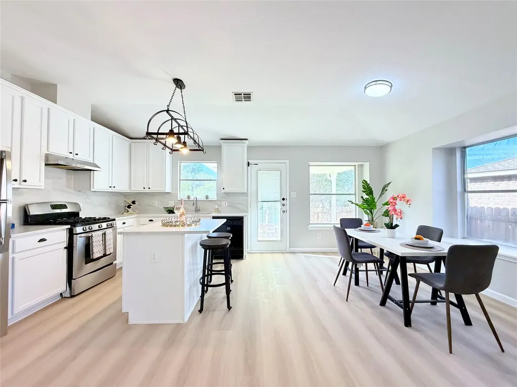 2417 Hallie Lane Round Rock TX 78664