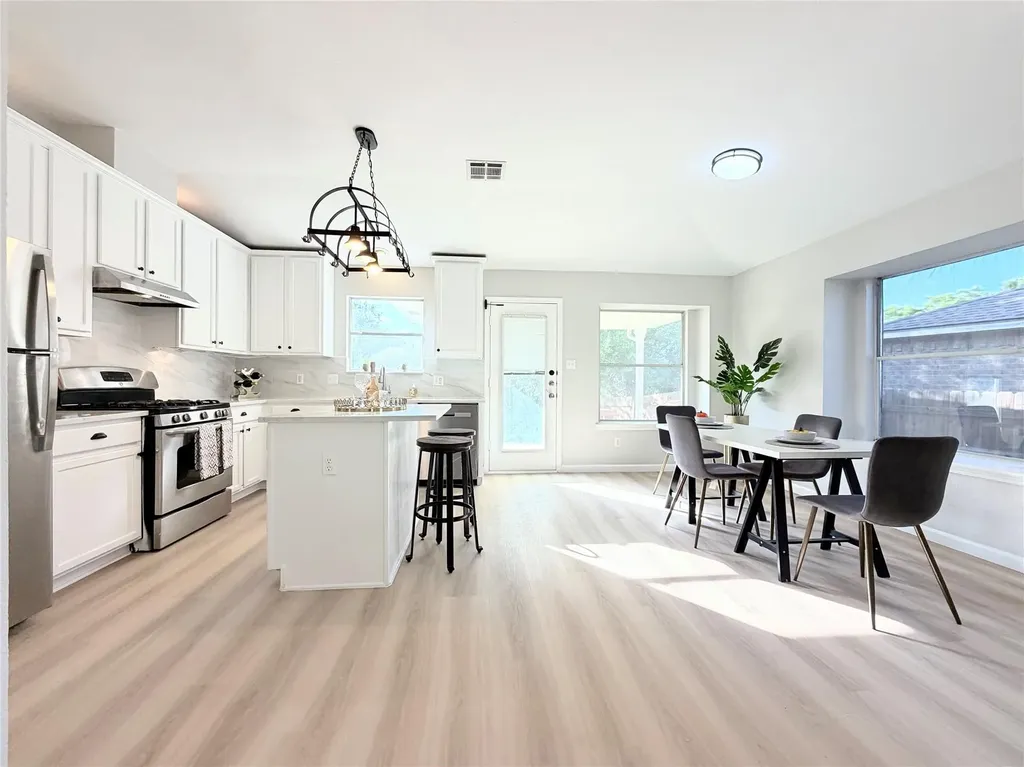 2417 Hallie Lane Round Rock TX 78664