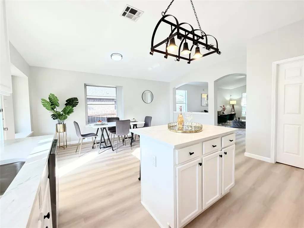 2417 Hallie Lane Round Rock TX 78664