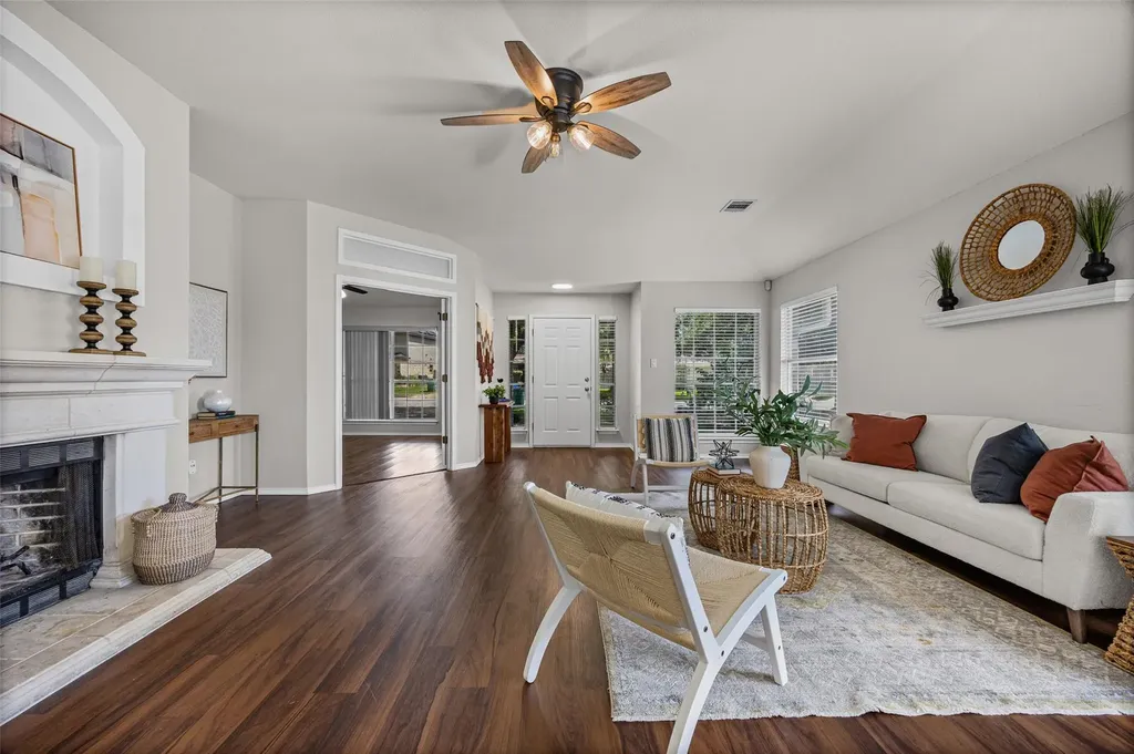 1524 Lochaline Loop Pflugerville TX 78660
