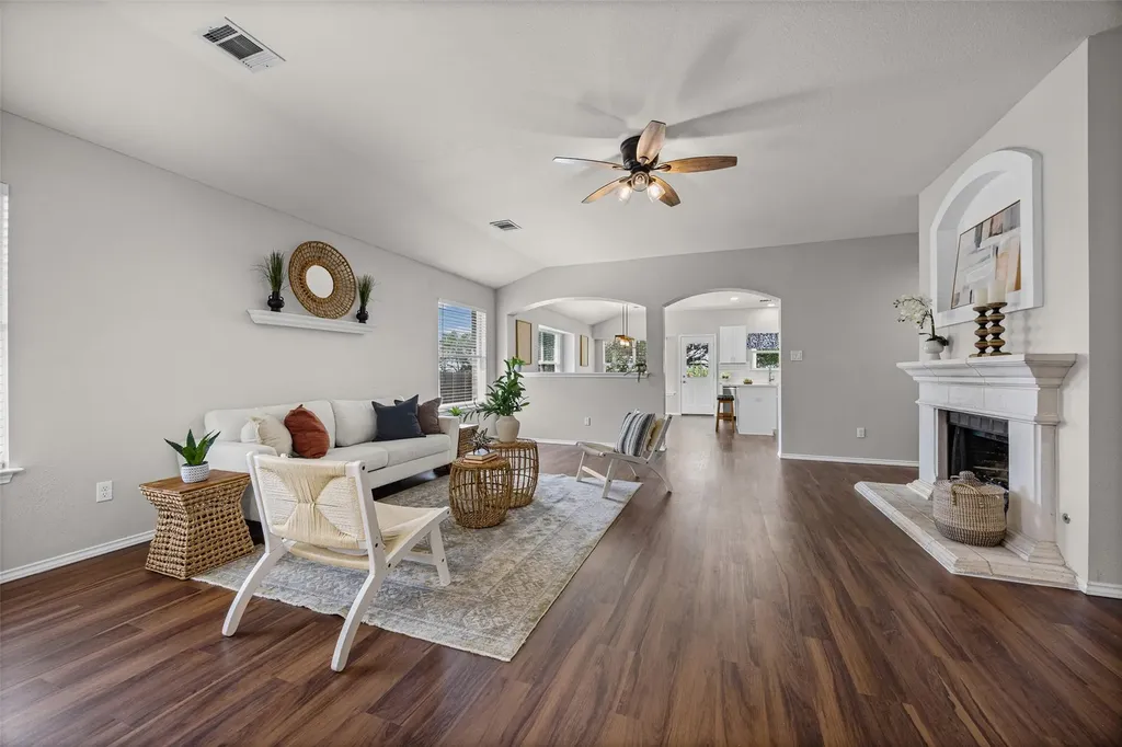 1524 Lochaline Loop Pflugerville TX 78660