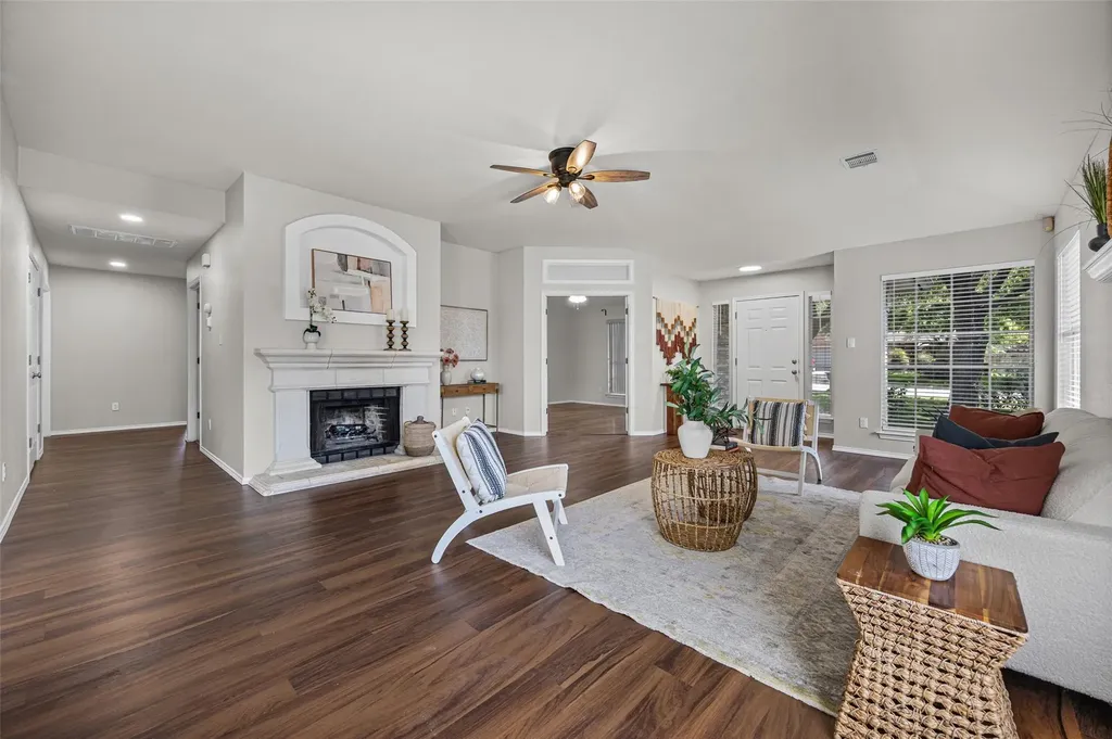 1524 Lochaline Loop Pflugerville TX 78660