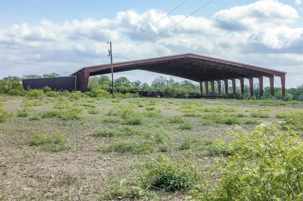 8519 State Park Road Lockhart TX 78644