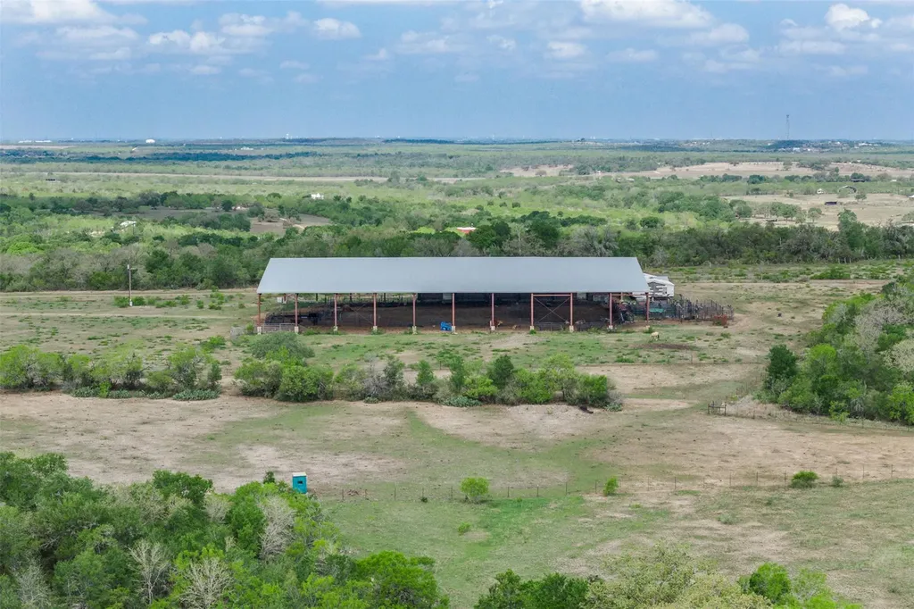 8519 State Park Road Lockhart TX 78644