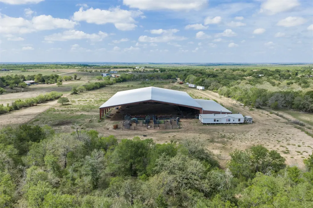 8519 State Park Road Lockhart TX 78644