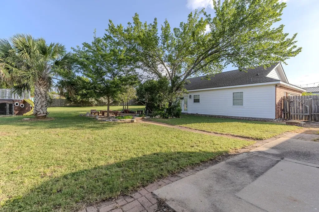 104 Adelfa Drive Round Rock TX 78664