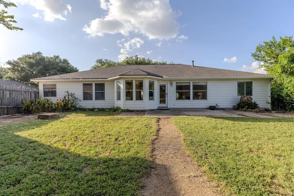 104 Adelfa Drive Round Rock TX 78664