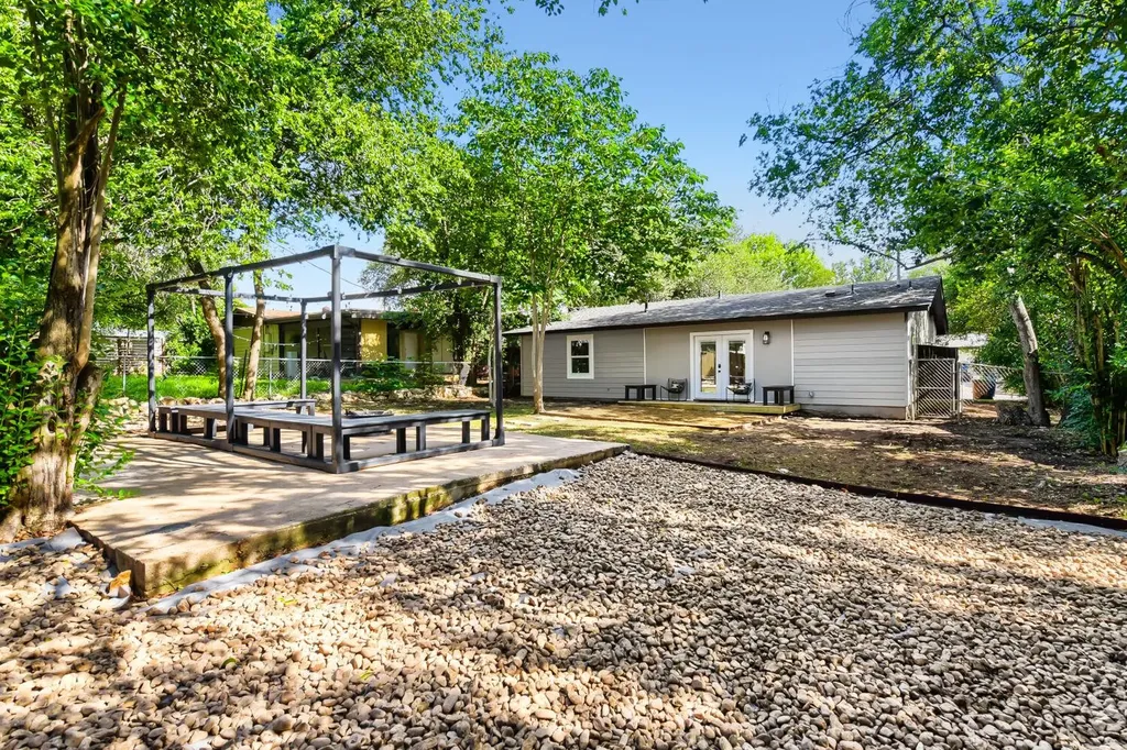 304 Sheraton Avenue Austin TX 78745