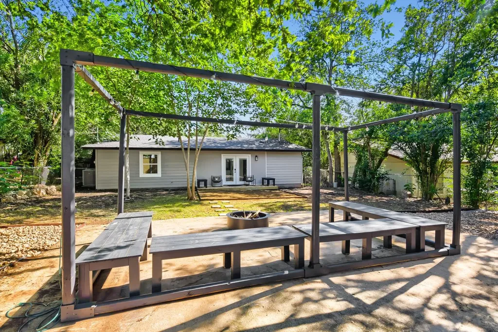 304 Sheraton Avenue Austin TX 78745