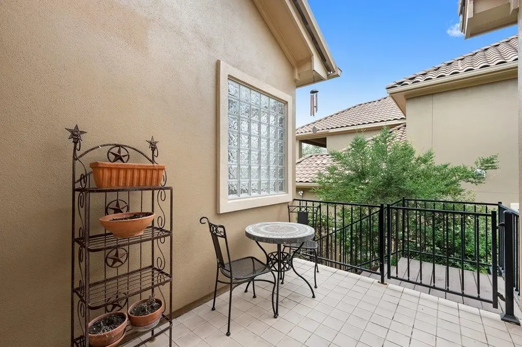 4020 Vail Divide Austin TX 78738