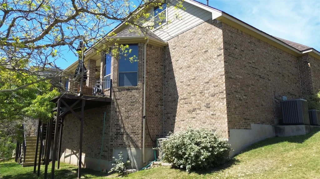 2404 First View Leander TX 78641