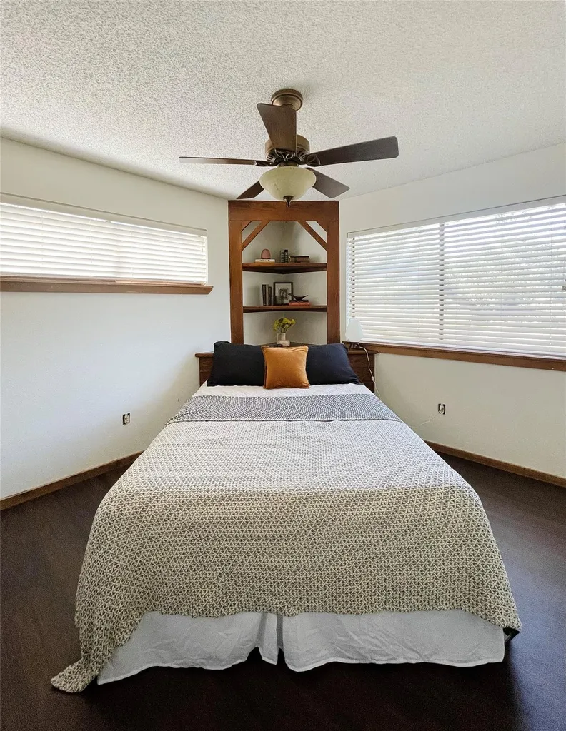 334 Coventry Road Spicewood TX 78669