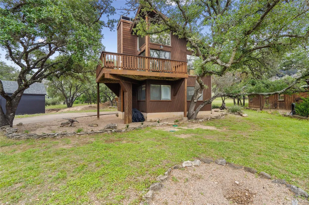 334 Coventry Road Spicewood TX 78669