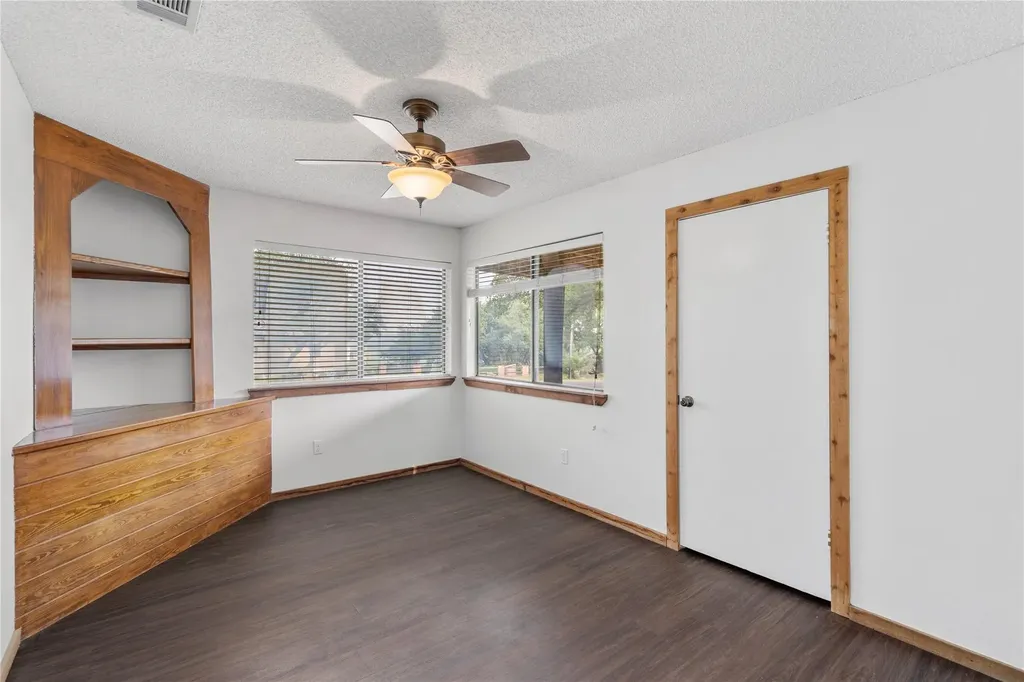 334 Coventry Road Spicewood TX 78669