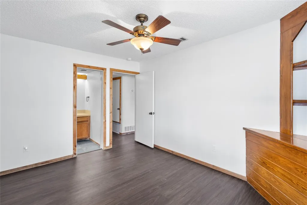 334 Coventry Road Spicewood TX 78669